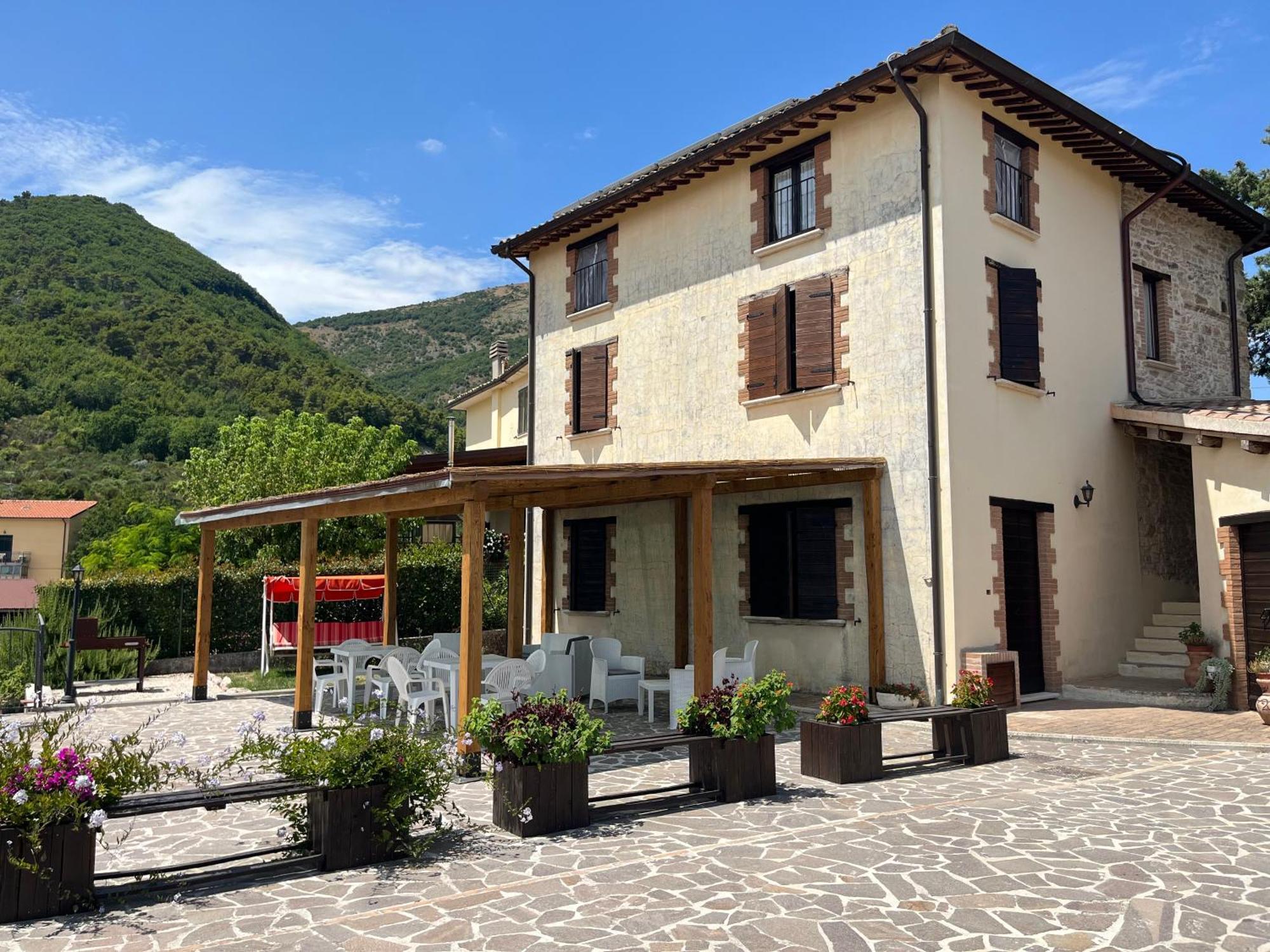 Casa Vacanze Vecchio Frantoio Residenza Leccino Сполето Экстерьер фото